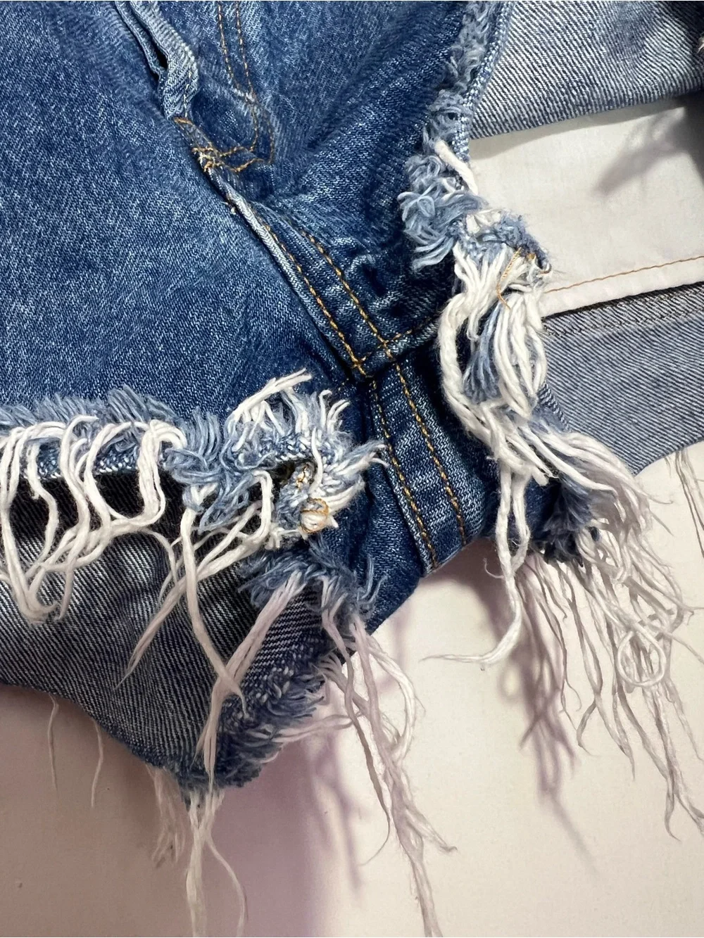 Levi's blue denim 501 Original Short in Roll Away size 30